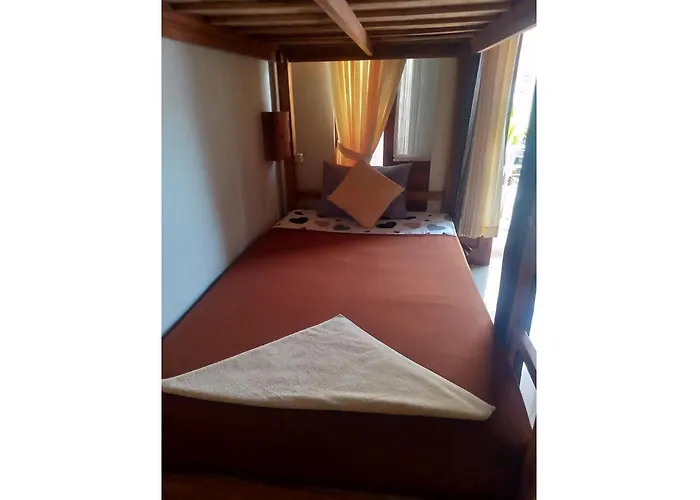 Gedhong Hostel Batununggul