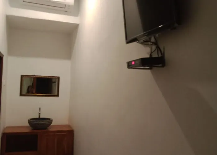 Albergue Gedhong Batununggul
