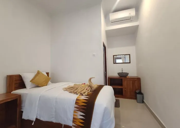 Gedhong Albergue *